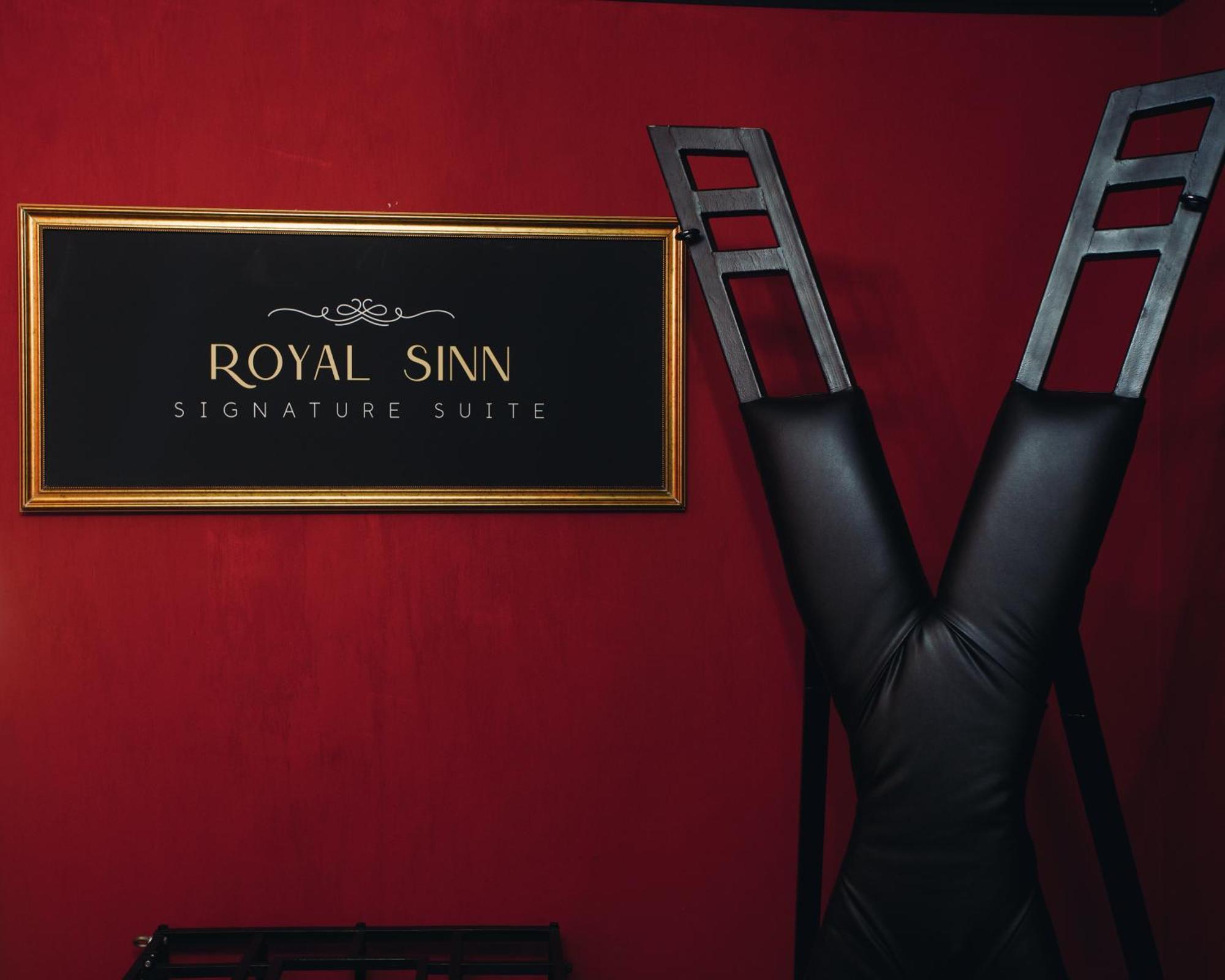 Royal Sinn Signature Suite Bukares Bagian luar foto